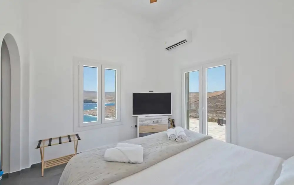 White Wave Kythnos