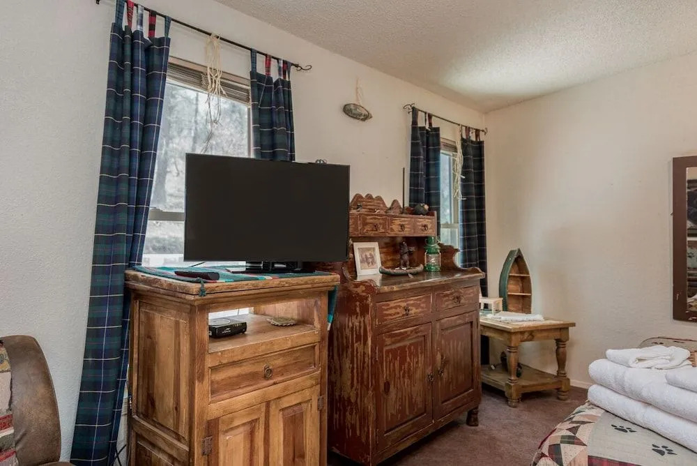 Cedar Creek Retreat