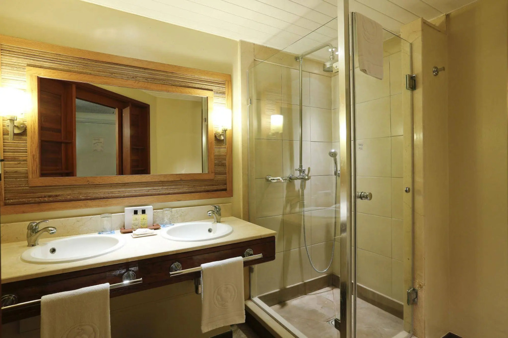 Canonnier Beachcomber Golf Resort & Spa