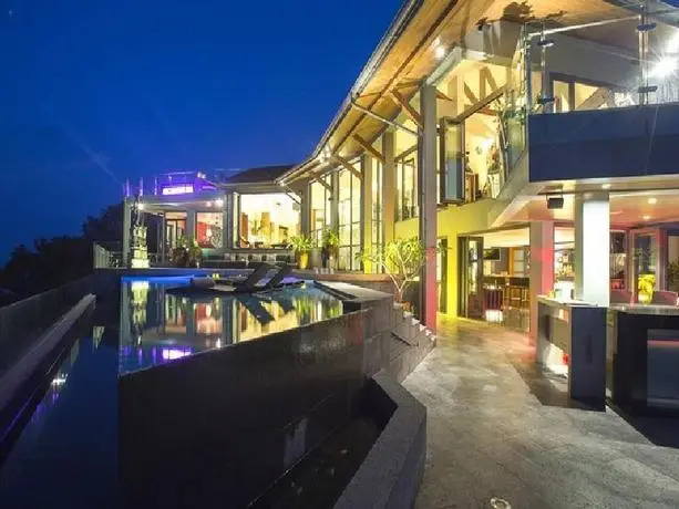 Villa J