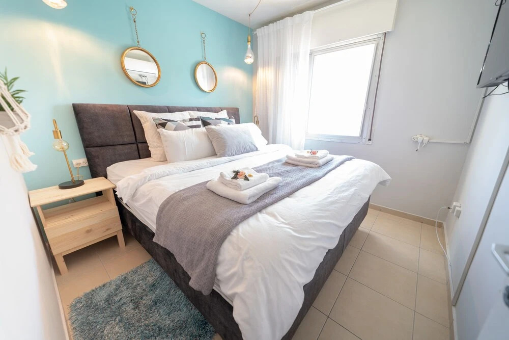Stylish 2Bdr Apartment And Balcony
