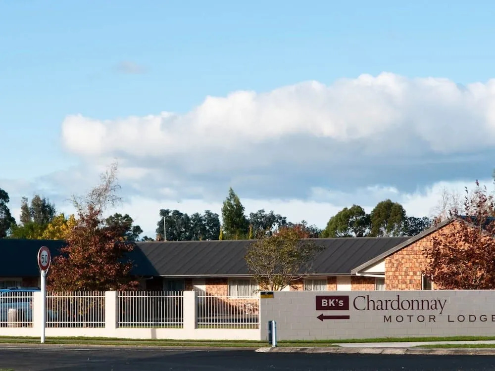 BKs Chardonnay Motor Lodge