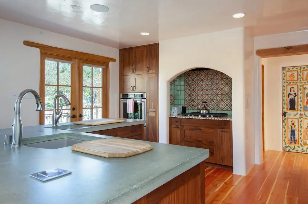 East Alameda - 3 Br Home