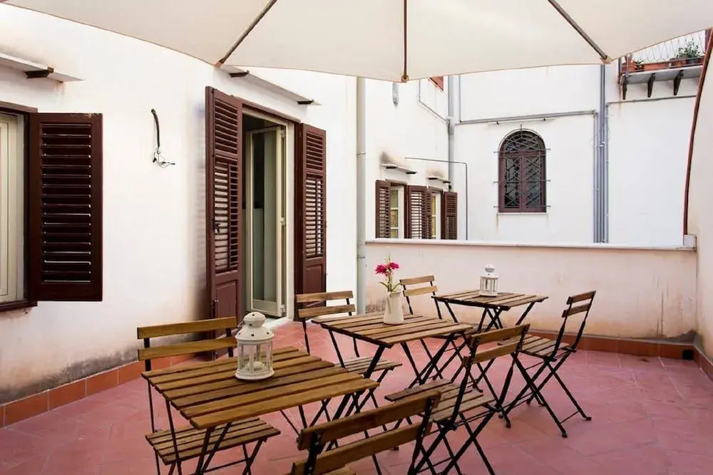 Sunshine Hostel Palermo