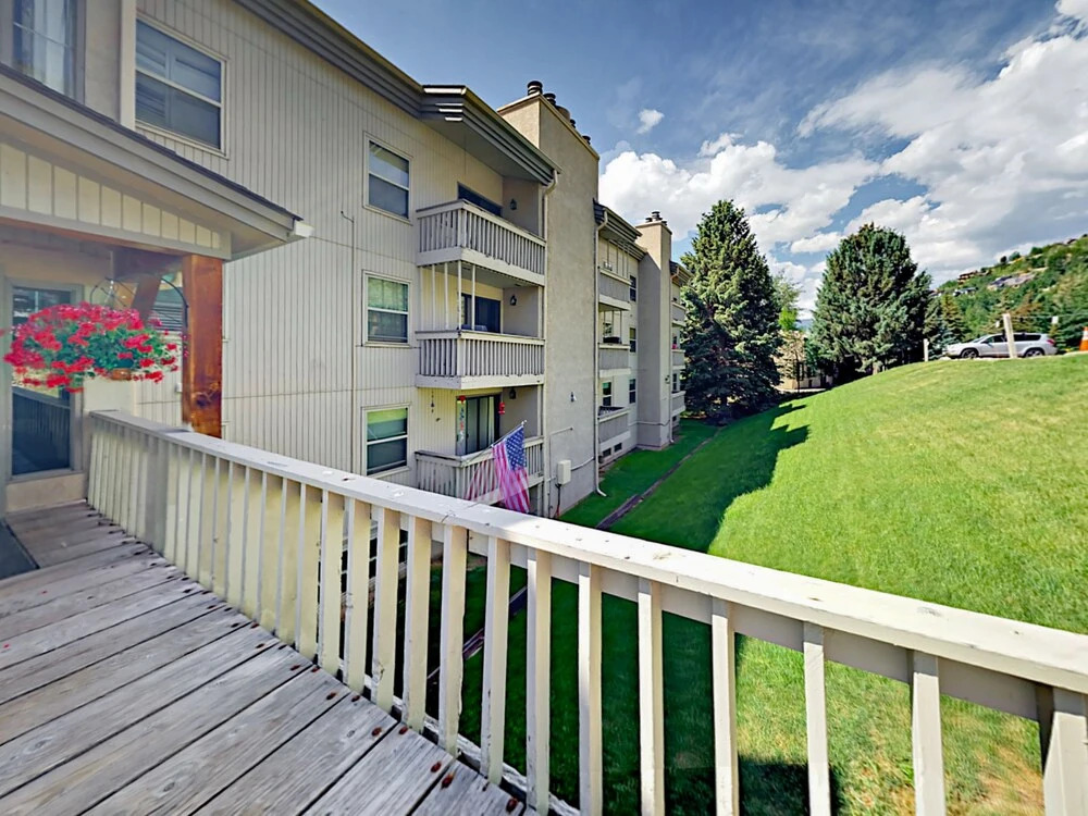 1040 Vail View Drive Condo Unit 305 2 Bedrooms 1 Bathroom Condo