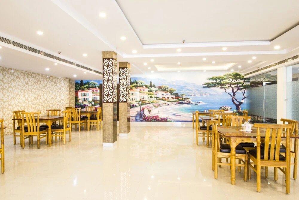 FabHotel Landmark Awadh