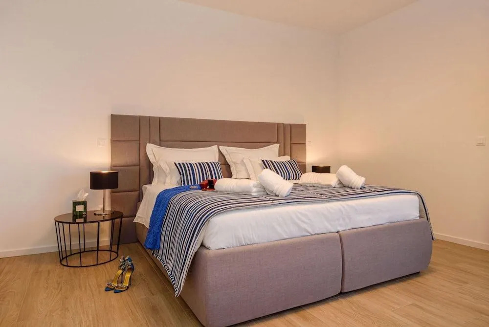 Villa Lucy Plum CFH