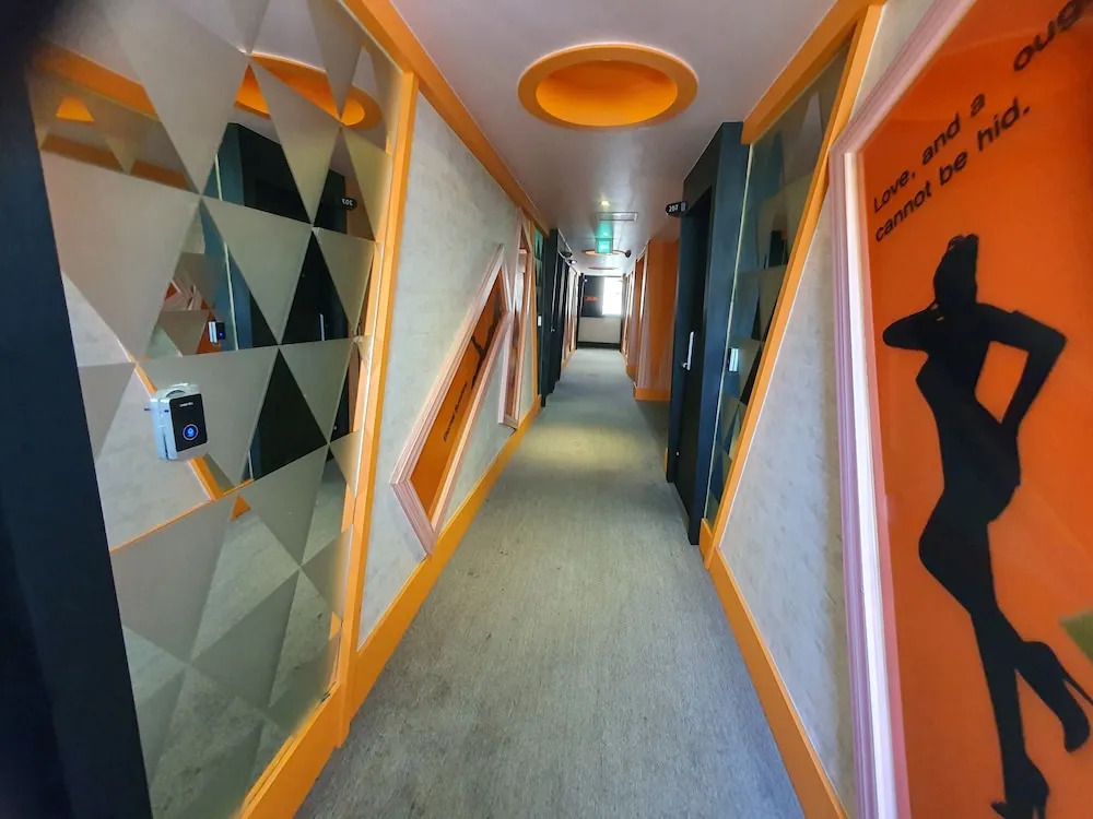 Hotel Bom