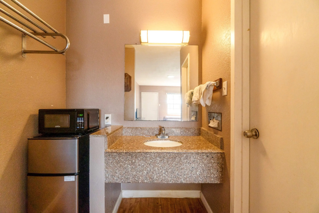 Woodfield Inn & Suites Hotel O, Yoakum TX 111