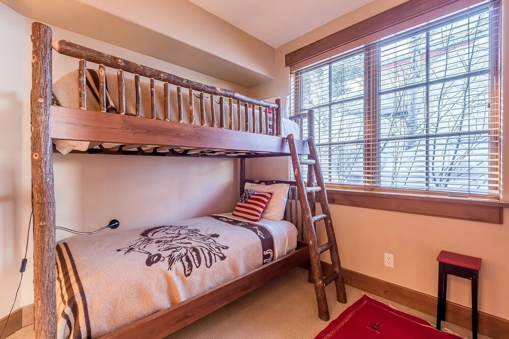 Westridge #27 - 3 Br Condo