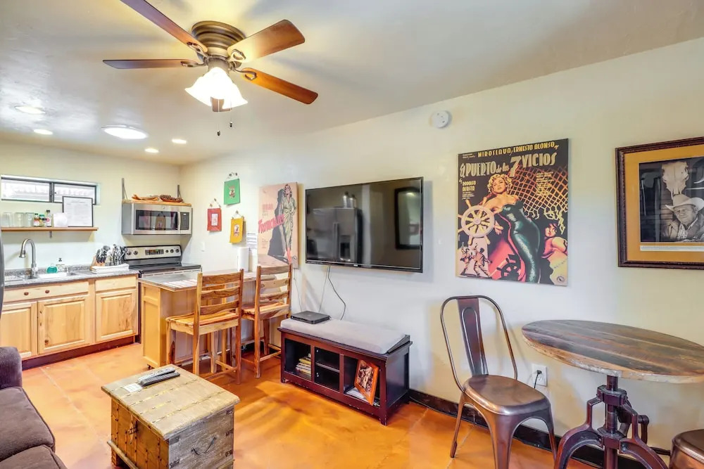 Hike, Shop & Unwind: Tucson Home w/ Hot Tub Access