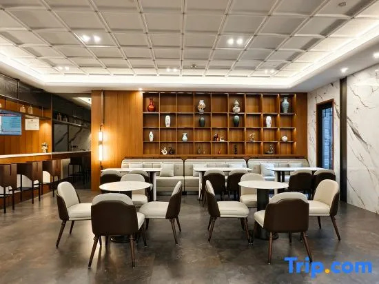 Jinyue Hotel (Lingqu Water Street Branch)