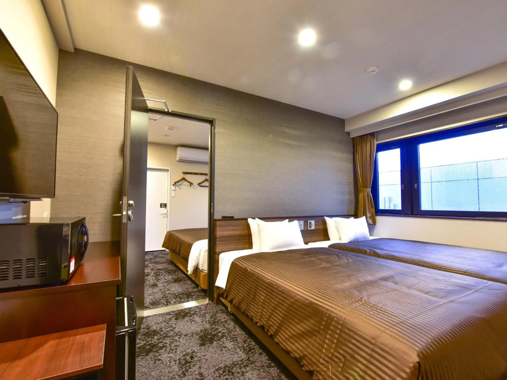 HOTEL LiVEMAX Fukuoka Tenjin West