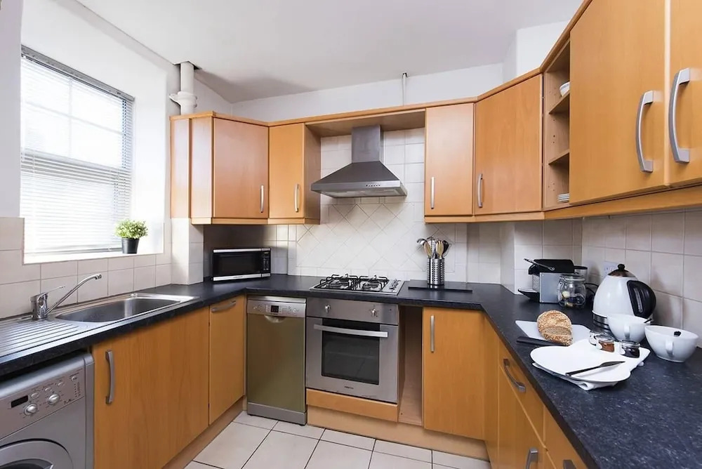 Incredibly Central Neat 2BR Flat!