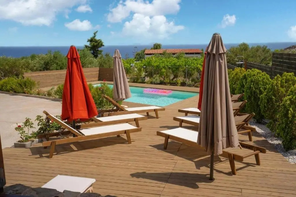 Fuego Sagrado Retreat-Your Poolside Getaway