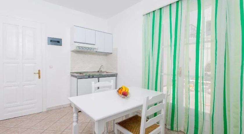 Mylos Hotel