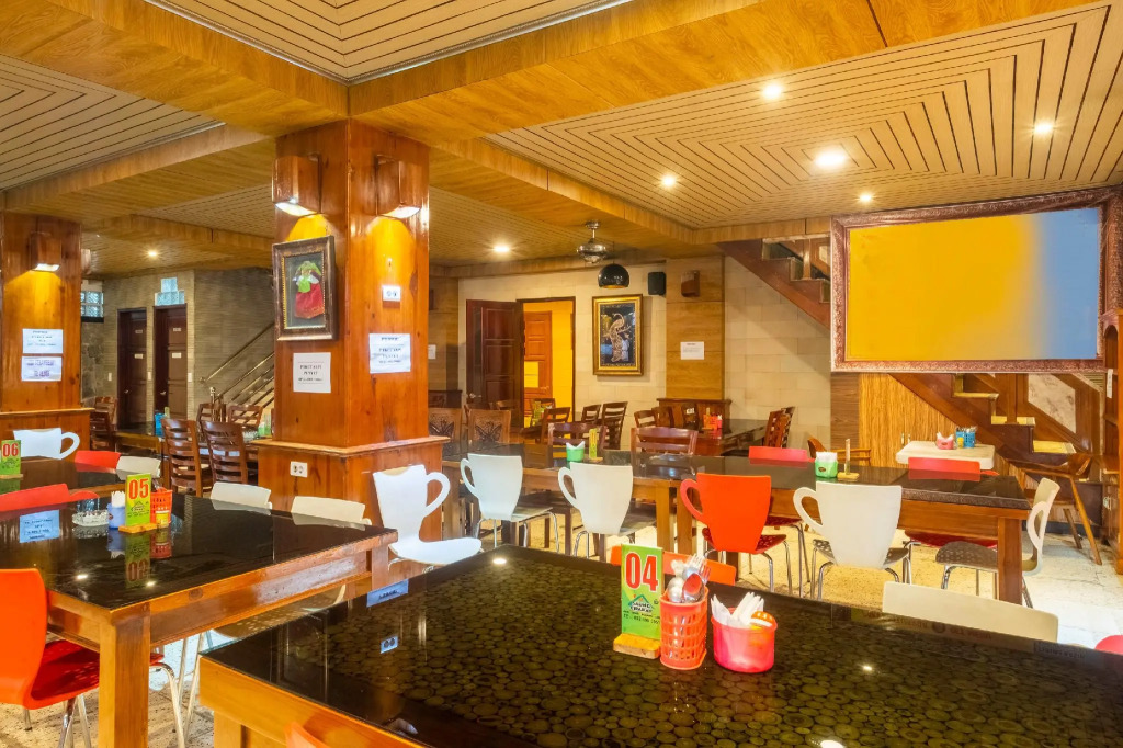 Hotel Karasak Santun by OYO Rooms