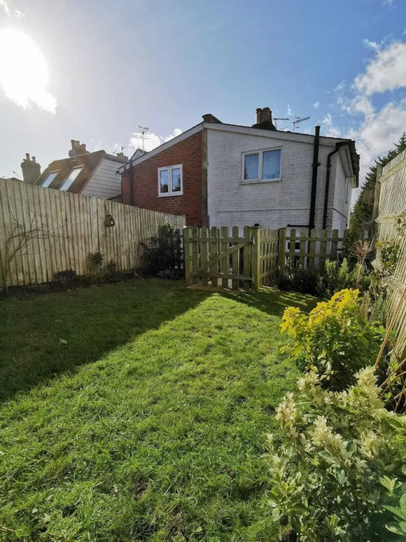NEW Spacious 3BD House Tunbridge Wells Sleeps 7!