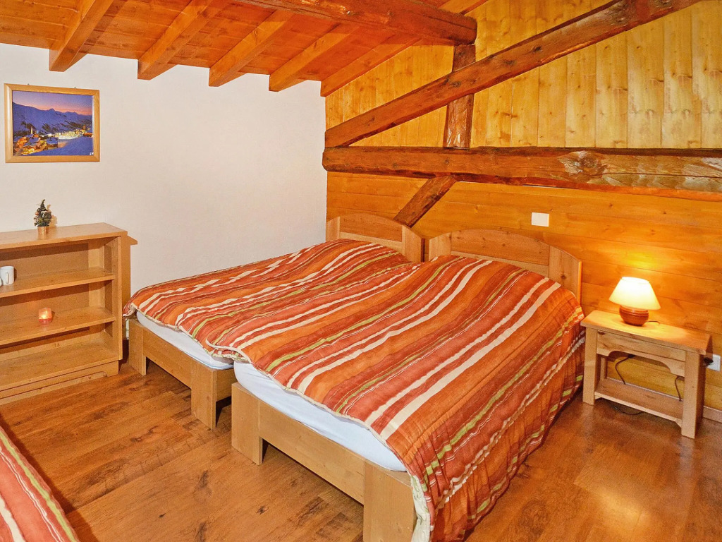 Chalet In Les Menuires-Praranger With Balcony