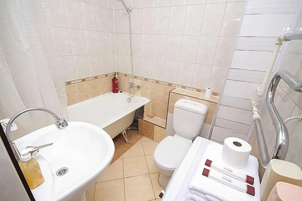 3 bedroom apartment next to State Department Store