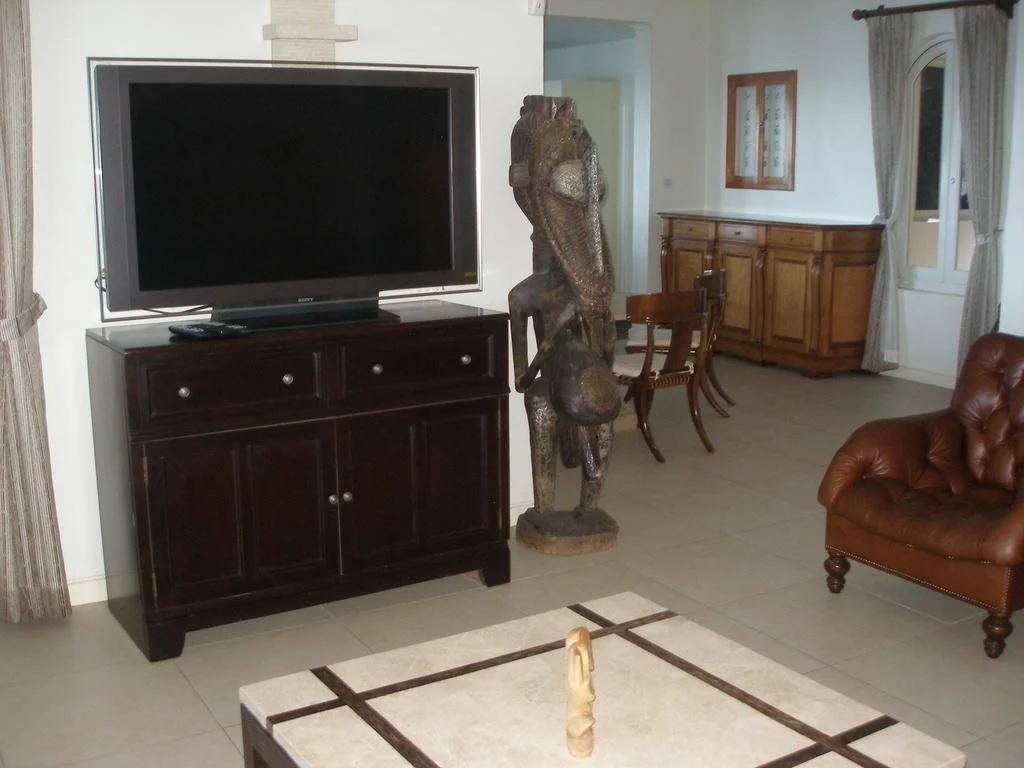 El Dorado Guest Suites & Car Rental