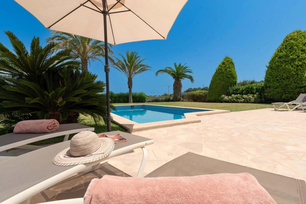 Villa Guillona by Sealand Villas