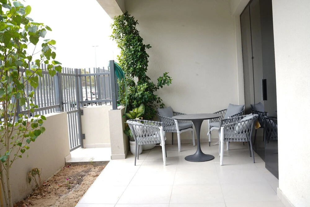Stylish 1 BR for rent G005