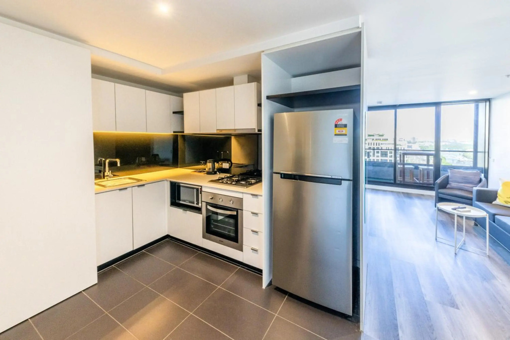 2 Bedroom Apartment with Stunning Views and balcony in Melbourne CBD - Aura