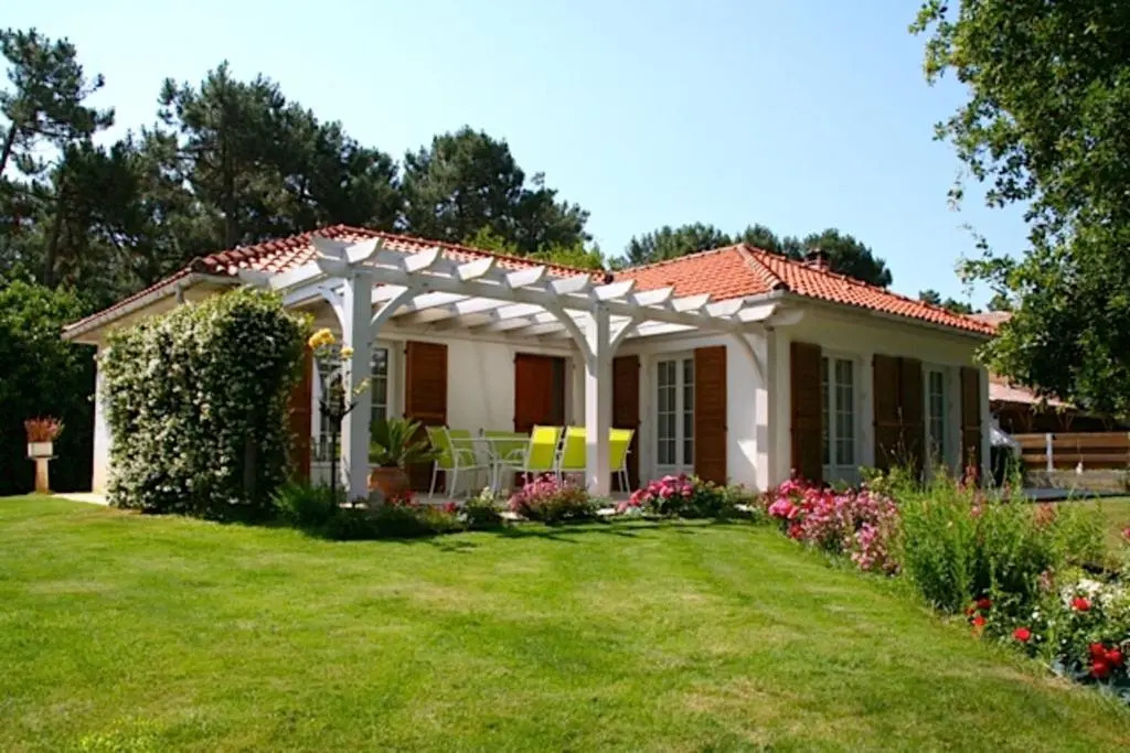 Wonderfully landscaped garden and nice house