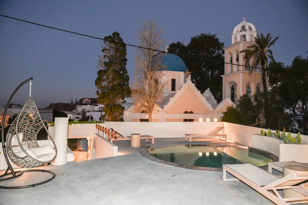 Naos Suites