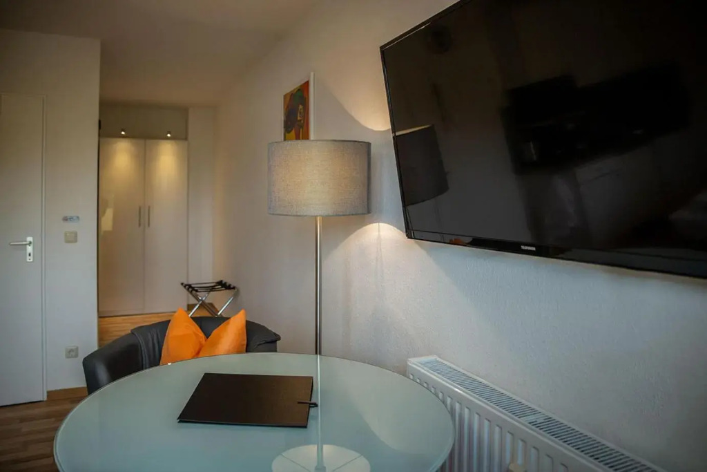 H&H Apartments im Herzen der Stadt super zentral ruhig mit Kochnischen Balkon oder Empore