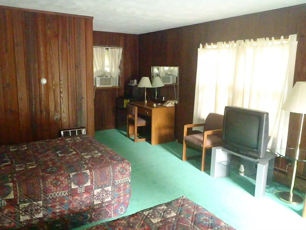 Heart of the Berkshires Motel