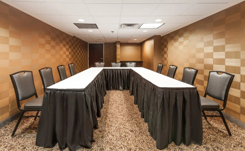 Holiday Inn Hotel & Suites Oklahoma City North by IHG