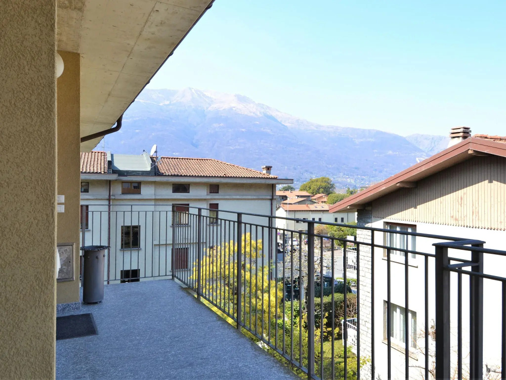 Snug apartment in Dervio with balcony or terrace