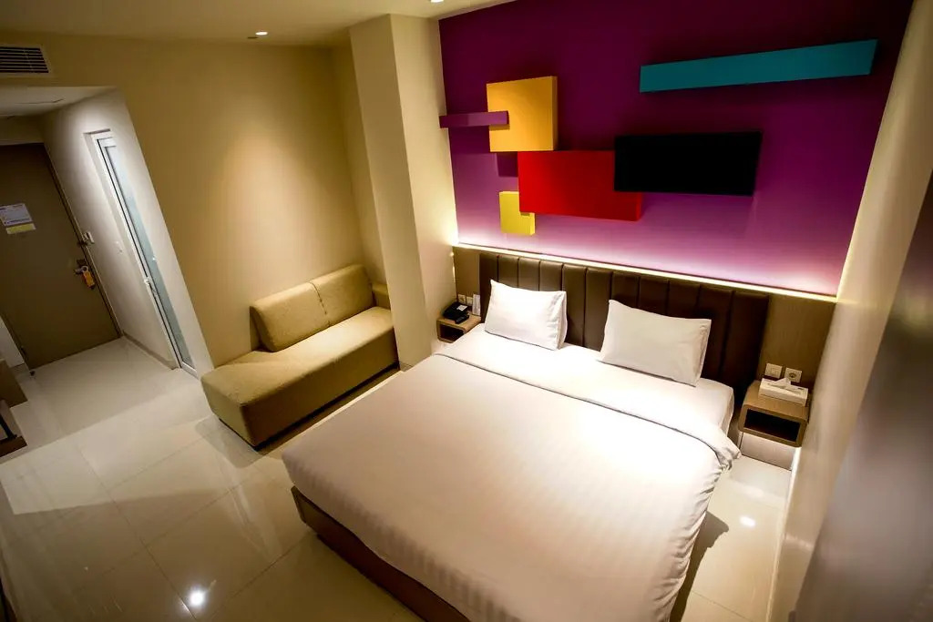 Zoom Dharmahusada Hotel