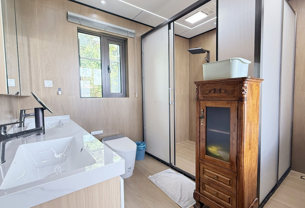 Lakefront 3BRM Holiday Villa in Kunming