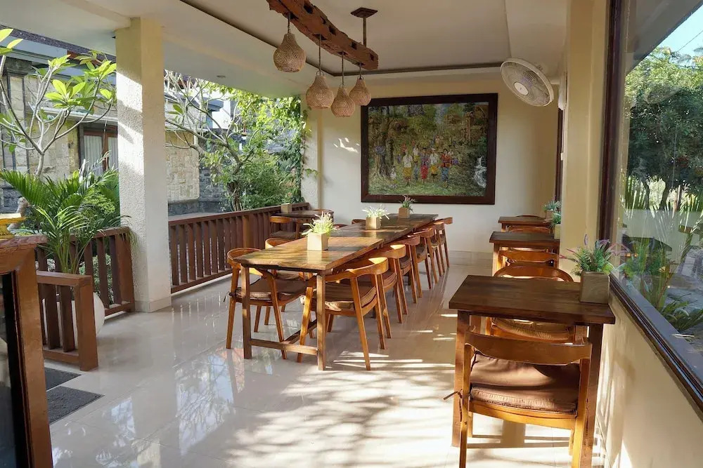 Giriya Amerta Hotel