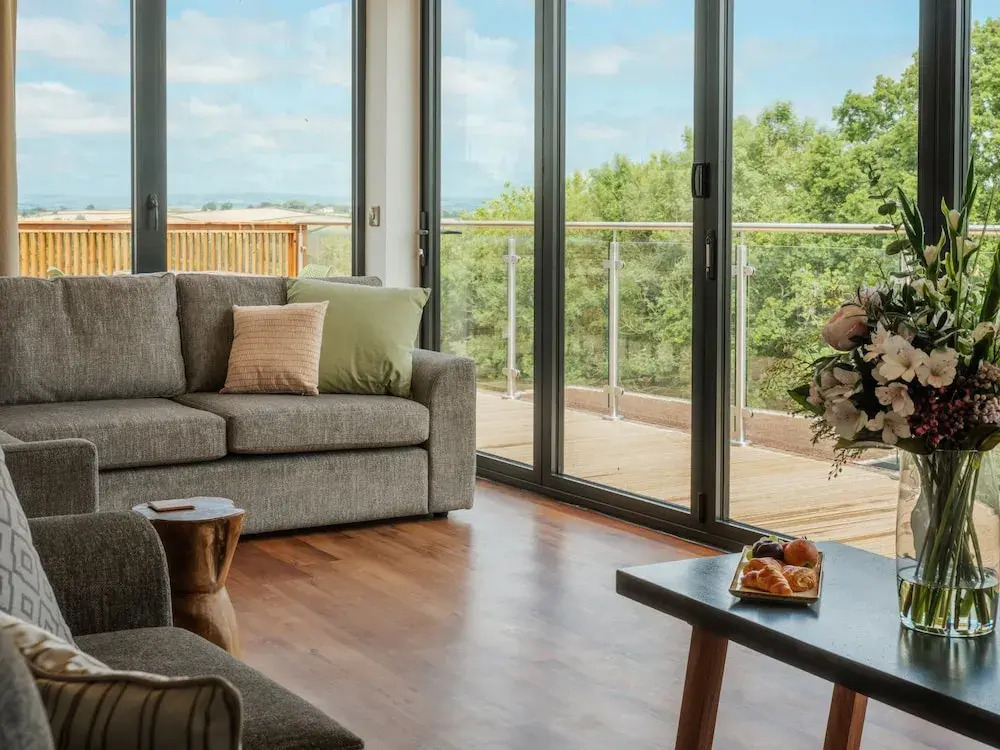 Meadow 2 Bedroom Lodge 40