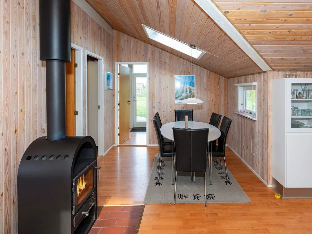 6 person holiday home in Hjørring