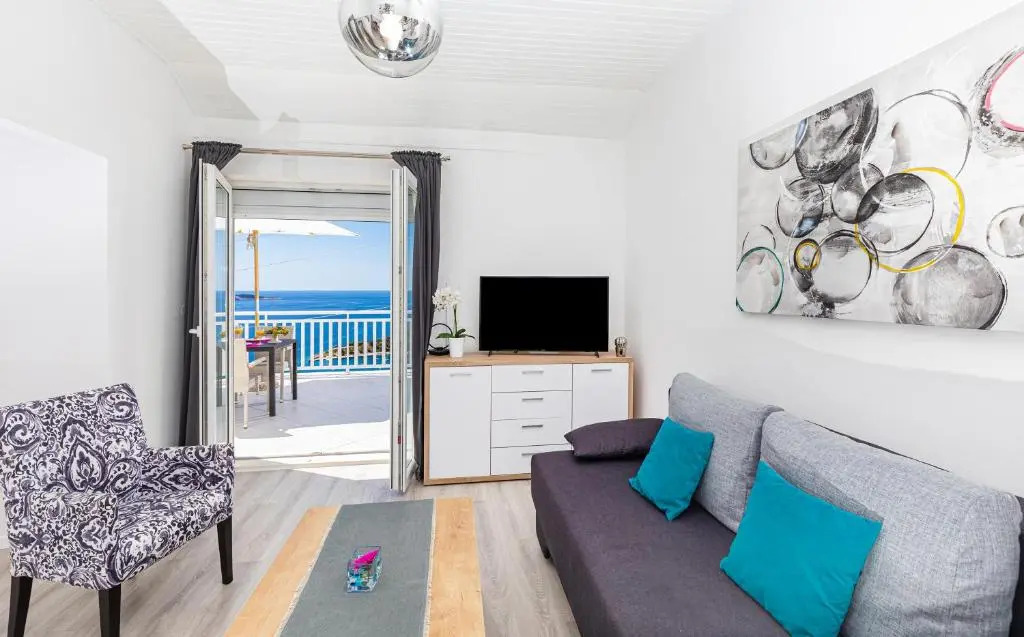 Apartment 24