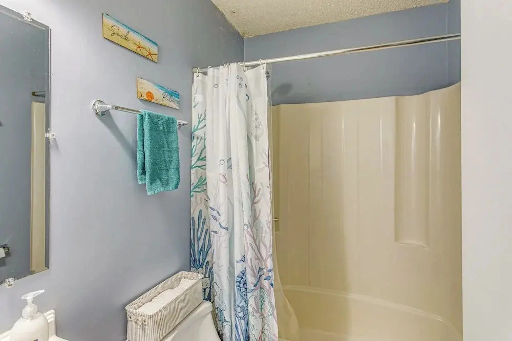 Golf, Gamble & Deep-sea Fish: Little River Condo