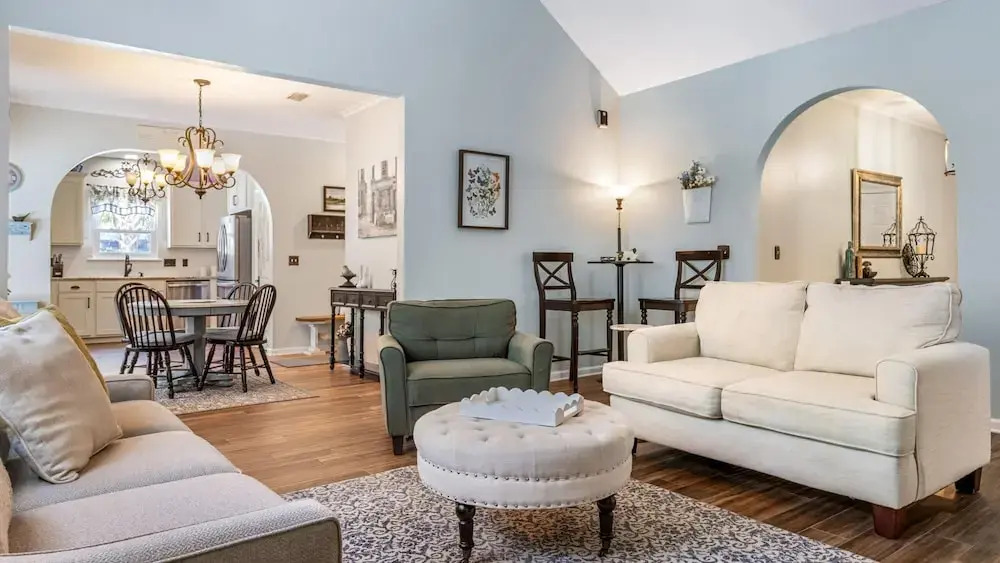 Southern Charm by Southern Vacation Rentals