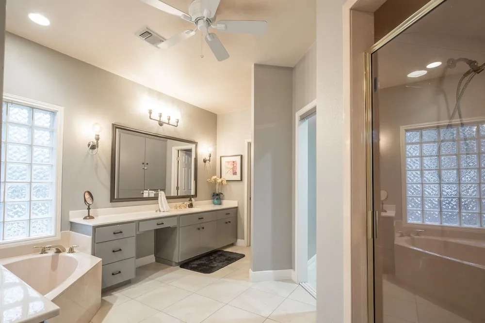 Gruene Vista On The Guadalupe 4 Bedrooms 3.5 Bathrooms Home