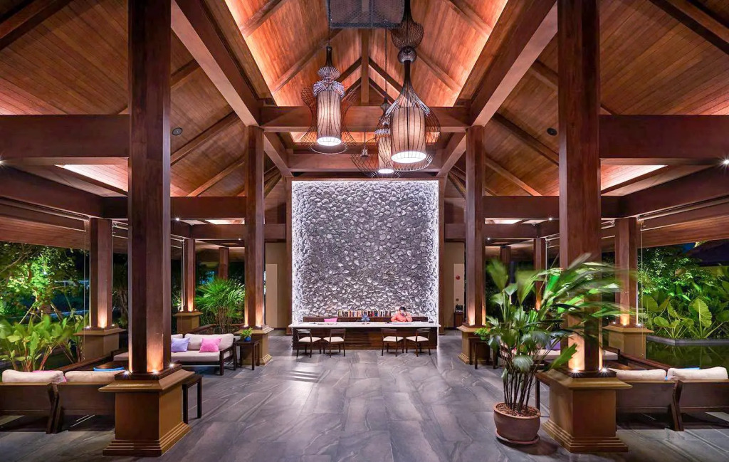 Khanom Beach Resort And Spa