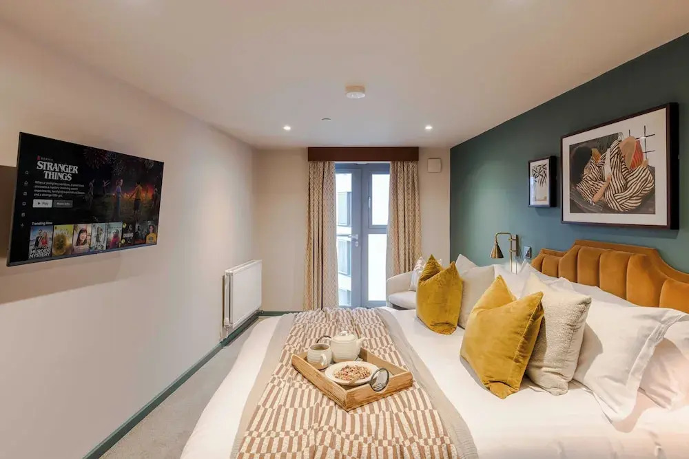 Wapping Wharf I Your Apartment