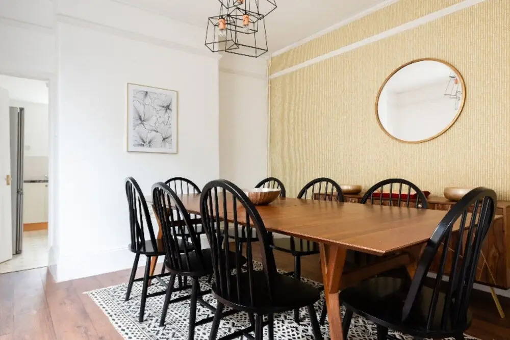 The Emmanuel Orchard - Central 4BDR Home with Parking