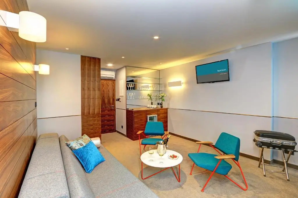 Horizon Luxury Suites & Design Rooms