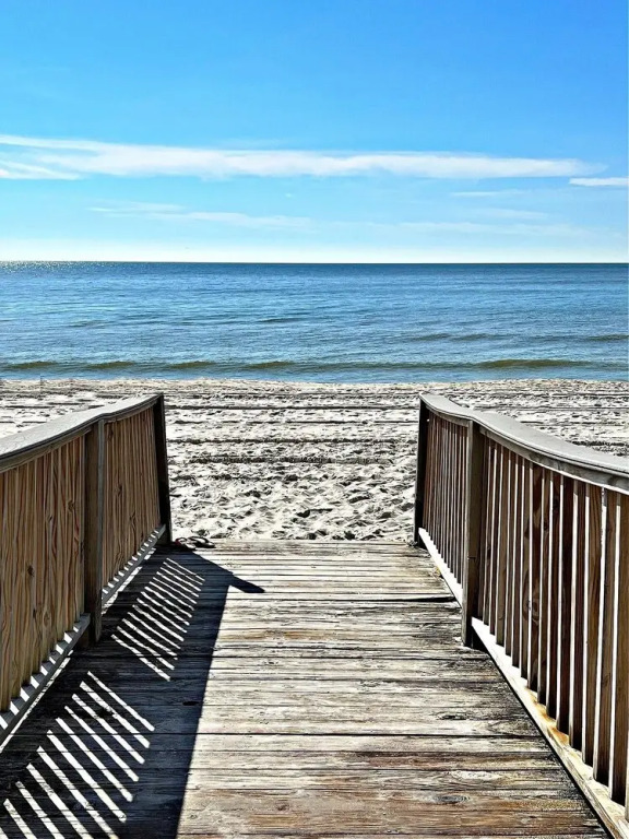 Surf Side Shores 1405 by RedAwning