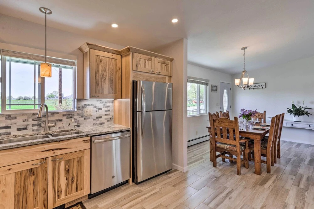 Picturesque Palisade Home: Mt Garfield Views!