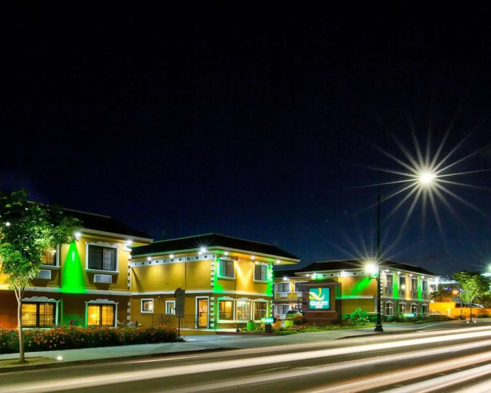 Bay Area Inn & Suites